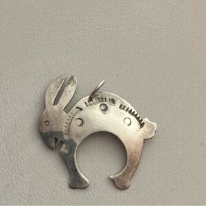 NATIVE AMERICAN NAVAJO STERLING SILVER RABBIT PENDANT- SIGNED